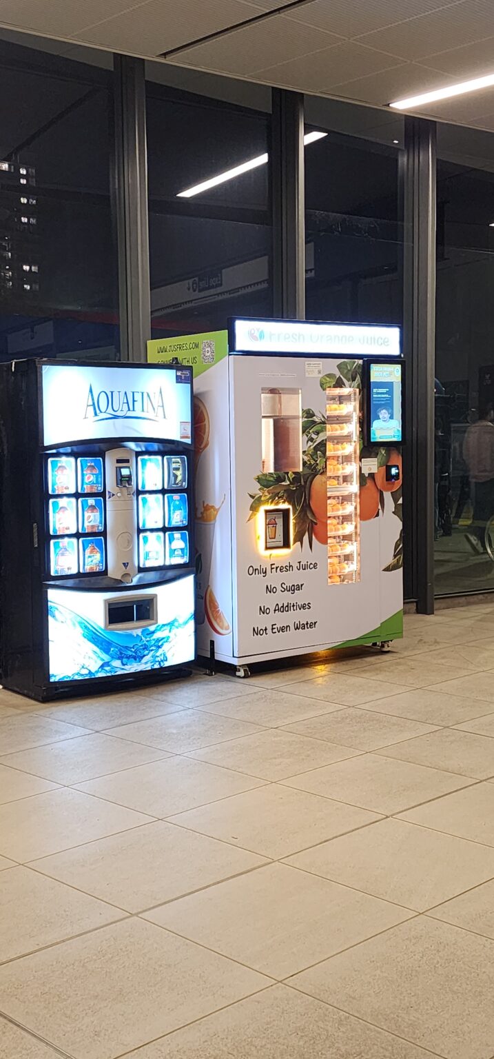 Where to Find Fresh Orange Juice Vending Machines in Vancouver - JusFres